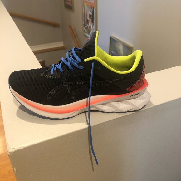 ASICS Novablast - Picture 4 of 6